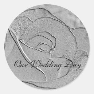 Unser Hochzeitstag Silver Emboss Look Rose Runder Aufkleber