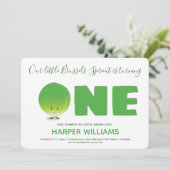 Unser kleiner Brüsseler Sprout macht einen Geburts Einladung (Stehend Vorderseite)