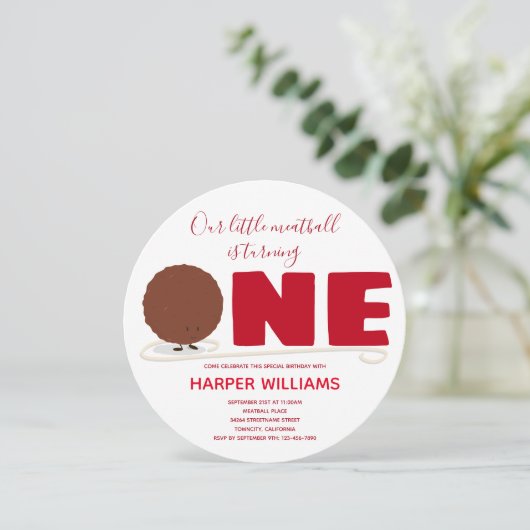 Unser kleiner Fleischball macht einen ersten Gebur Einladung (Stehend Vorderseite)