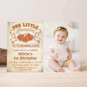 Unser kleiner Kürbis dreht ein Foto am Geburtstag Einladung