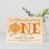 Unser kleiner Kürbis macht einen ersten Geburtstag Einladung (Stehend Vorderseite)