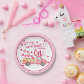 Unser kleiner Süße dreht ein Plättchen Pappteller (Party)