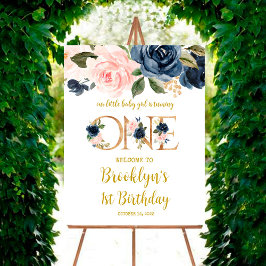 Unser kleines Baby Girl macht ein Willkommenszeich Poster