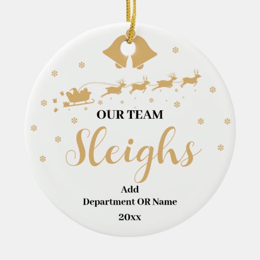 Unser Team Sleigh Weihnachtsgeschenk für Mitarbeit Keramik Ornament (Vorne)