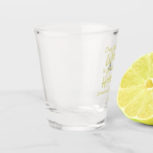 Unsere beste Hexe wird angeheftet Schnapsglas (Links)