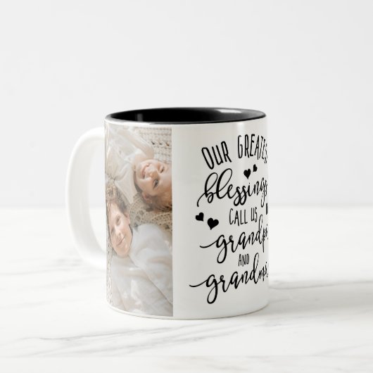 Unsere Beststen Segnungen nennen uns Opa & Oma Zweifarbige Tasse (Vorderseite Links)