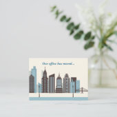 Unsere Büros haben die moderne Skyline der Stadt v Visitenkarte (Stehend Vorderseite)