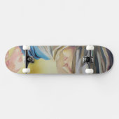Unsere Dame des Schweigens hält das Baby Jesus Skateboard (Horizontal)