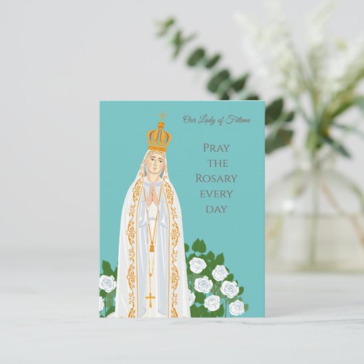 Unsere Dame Fatima und weiße Rosen Postkarte (Stehend Vorderseite)