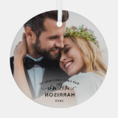 Unsere erste Weihnachtskalligraphie Mr. und Mrs. F Ornament Aus Glas (Rückseite)