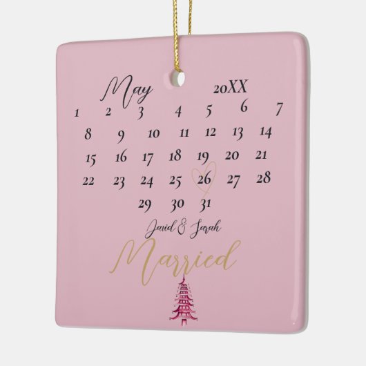 Unsere erste Weihnachtszeit Verheirateter Roter Pa Keramikornament (Links)