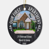 Unsere erste Wohnung 2022 Individuelle Name & 2 Fo Keramik Ornament (Links)