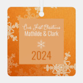 Unsere ersten Orangenschneeflocken Minimalistisch Ornament Aus Metall (Rückseite)