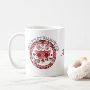 Unsere ersten Valentinstag Liebesvögel benutzerdef Kaffeetasse