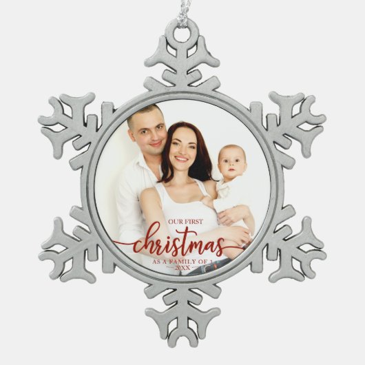 Unsere ersten Weihnachten als eine Familie von 3 r Schneeflocken Zinn-Ornament (Vorderseite)