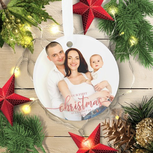 Unsere ersten Weihnachten als Familie von 3 elegan Ornament