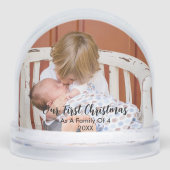 Unsere ersten Weihnachten als Familie von 4 Schneekugeln (Vorderseite)