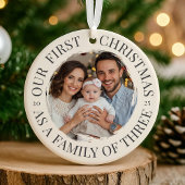 Unsere ersten Weihnachten als Familie von drei Keramik Ornament