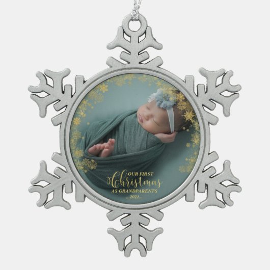 Unsere ersten Weihnachten als Großeltern Foto Orna Schneeflocken Zinn-Ornament (Vorderseite)
