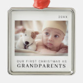 Unsere ersten Weihnachten als Großeltern Moderne Ornament Aus Metall (Vorne)