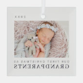 Unsere ersten Weihnachten als Großeltern Moderner  Ornament Aus Glas (Rückseite)