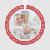 Unsere ersten Weihnachten als Großeltern Modernes Ornament (Rückseite)