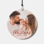 Unsere ersten Weihnachten als Mama und Vater Baby  Windspiel<br><div class="desc">Erhöhen Sie Ihre Urlaubsatmosphäre mit unseren Custom Christmas Wind Chimes! Wenn Sie Hilfe bei der Anpassung benötigen oder besondere Wünsche haben,  nehmen Sie bitte vor dem Kauf mit mir Touch. BITTE BEACHTEN SIE: Für Unterstützung bei Bestellungen,  Lieferzeiten und Optionen,  Produktinformationen usw. wenden Sie sich direkt an den Zazzle Kundenservice.</div>