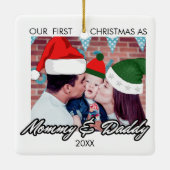 Unsere ersten Weihnachten als Mommy und Daddy Baby Keramikornament (Rückseite)