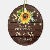 Unsere ersten Weihnachten als Mr. & Mrs. Sunflower Keramik Ornament (Links)