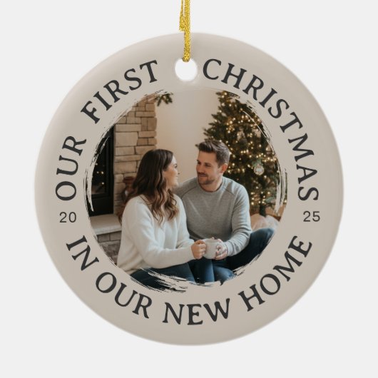 Unsere ersten Weihnachten auf unserer neuen Zuhaus Keramik Ornament (Hinten)