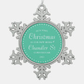 Unsere ersten Weihnachten in unserem neuen Zuhause Schneeflocken Zinn-Ornament (Vorderseite)