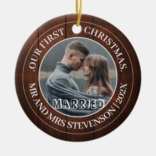 Unsere ersten Weihnachten Mr. und Mrs. frisch verm Keramik Ornament (Vorne)