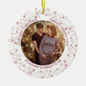 Unsere ersten Weihnachten | Red Ditsy Snowflake Fo Keramik Ornament (Vorne)