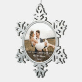 Unsere ersten Weihnachten Verheiratet als Mr. und  Schneeflocken Zinn-Ornament (Rechts)