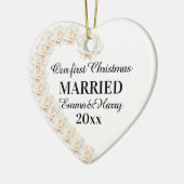 Unsere ersten Weihnachten Verheiratet Personalisie Keramik Ornament (Links)