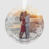 Unsere ersten Weihnachten Verlobte Schneeflocken W Ornament (Vorderseite)