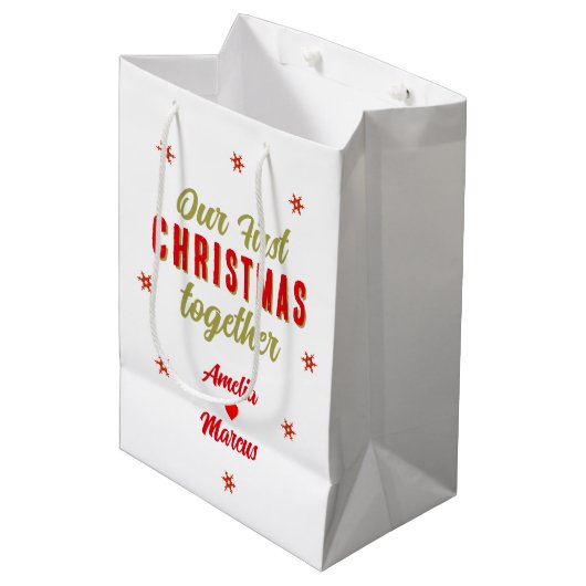 Unsere ersten Weihnachten zusammen Schneeflocken Mittlere Geschenktüte (Vorderseite Schrägansicht)