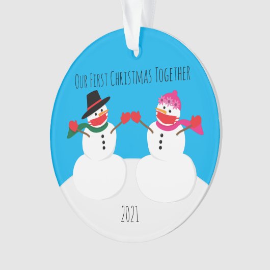Unsere ersten Weihnachtsschneemänner 2021 Masken Ornament (Vorderseite)