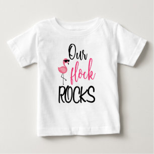 Unsere Flock Rocks Flamingo Mutter Tag Geschenk T  Baby T-shirt