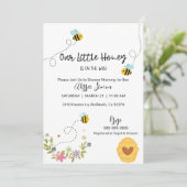Unsere kleine Honey Bee Themed Baby Dusche Einladung (Stehend Vorderseite)