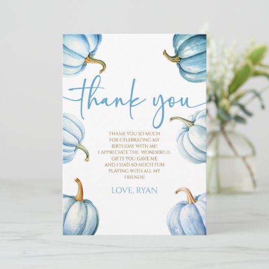 Unsere kleine Pumpkin Blue White Fall Birthday Par Dankeskarte (Stehend Vorderseite)