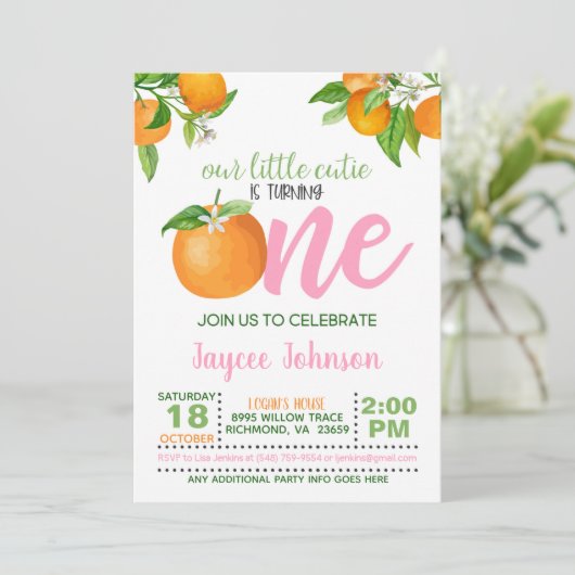 Unsere kleine Süsse dreht eine Einladung - PD (Stehend Vorderseite)