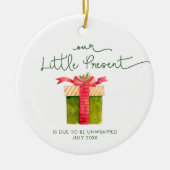 Unsere kleinen derzeitigen Personalisiert erwartet Keramik Ornament (Vorne)