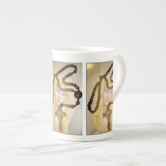 Unsere Lady der Rosary Coffee Tasse (Vorderseite Rechts)