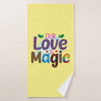 | Unsere Liebe ist magisch Badehandtuch