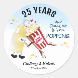 Unsere Liebe knallt Popcorn Runder Aufkleber