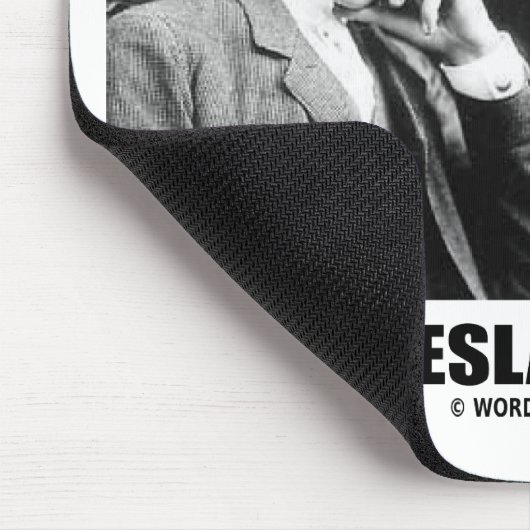 Unsere Maschine wird von einem Power angetrieben,  Mousepad (Ecke)