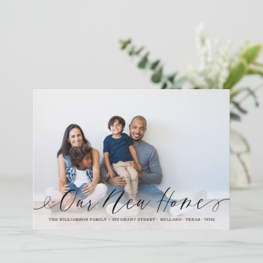 Unsere neue Zuhause Elegant Script Family Foto Mov Ankündigung (Stehend Vorderseite)