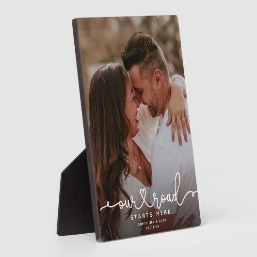 UNSERE STRASSE STARTET HIER Modernes Script Hochze Fotoplatte (Seite)