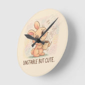 Unstable but Cute Runde Wanduhr (Winkel)